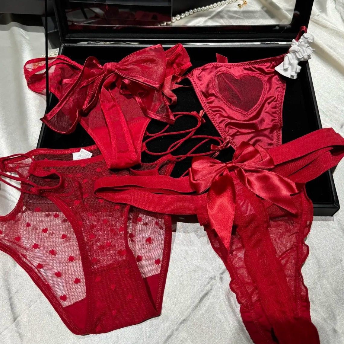 Hochwertige, leichte, luxuriöse schwarze Spitze, sexy und verführerische Unterwäsche, Dreieckshosen aus reiner Baumwolle, Schlitzhosen (einschließlich 8 Paar)