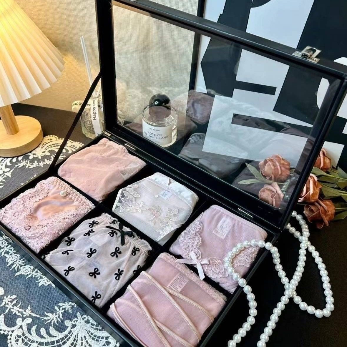 Hochwertige, leichte, luxuriöse schwarze Spitze, sexy und verführerische Unterwäsche, Dreieckshosen aus reiner Baumwolle, Schlitzhosen (einschließlich 8 Paar)